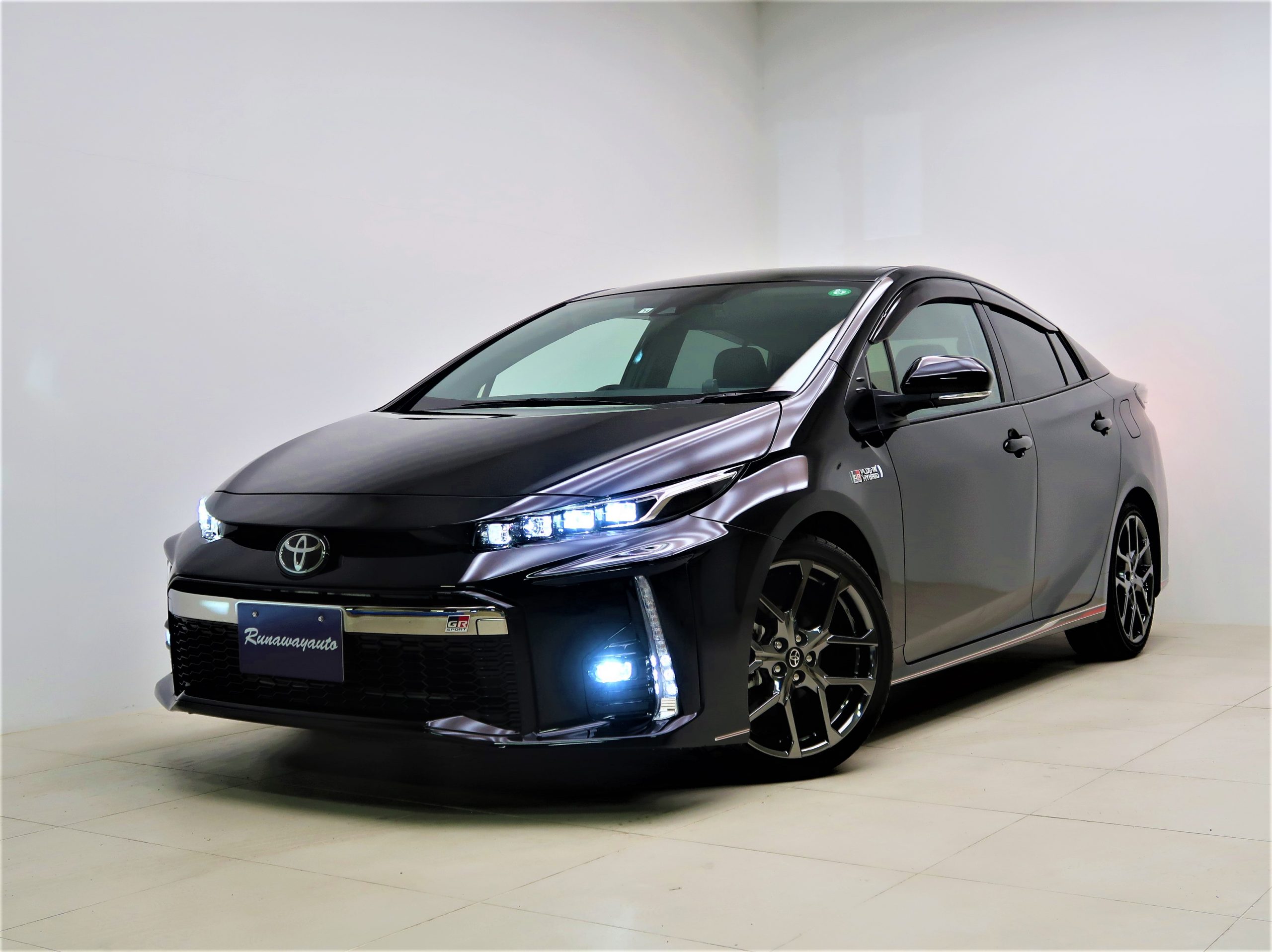 トヨタプリウスphv Grご成約ありがとうございます 輸入中古車のランナウェイオート 長野県長野市